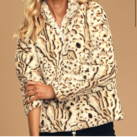 Lulu's Jackets & Blazers - Lulu’s leopard pullover